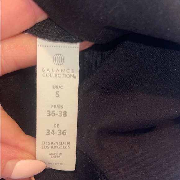 Balance Collection Black Crossover Leggings - Picture 4 of 5